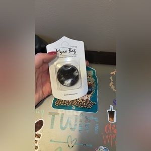 Myra hair on hide popsocket